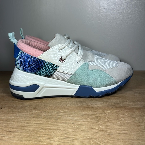 Steve Madden Cliff  Women’s Size 8.5 Fashion Sneakers - Picture 1 of 13